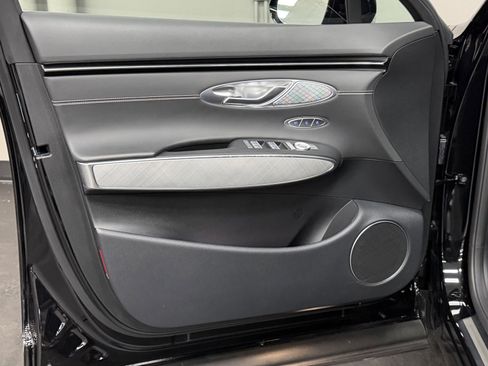 Used 2025 Genesis Electrified GV70 Advanced image 20