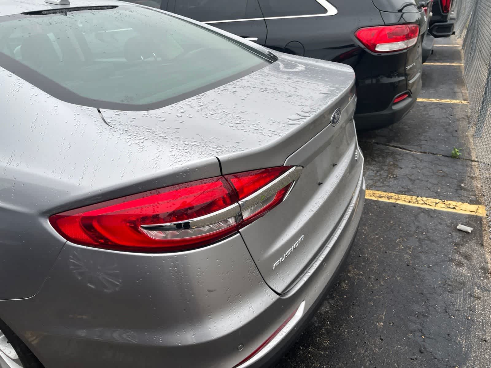 Used 2020 Ford Fusion SE FWD image 9