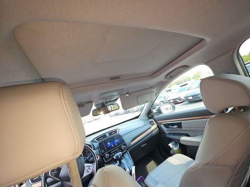 Used 2018 Honda CR-V Touring image 14