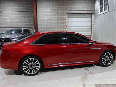 Used 2020 Lincoln Continental w/ Premium Package FWD image 6