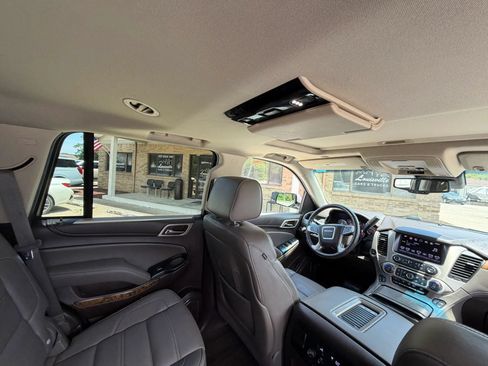Used 2016 GMC Yukon Denali w/ Open Road Package AWD/4WD image 27