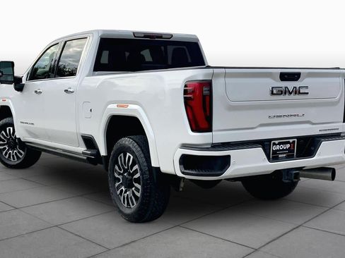Used 2024 GMC Sierra 2500 Denali Ultimate AWD/4WD image 12