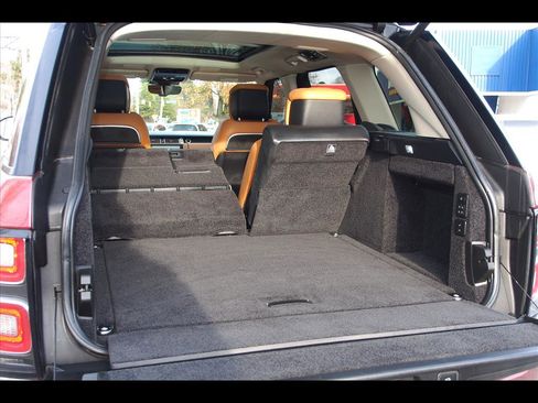 Used 2018 Land Rover Range Rover Autobiography image 22