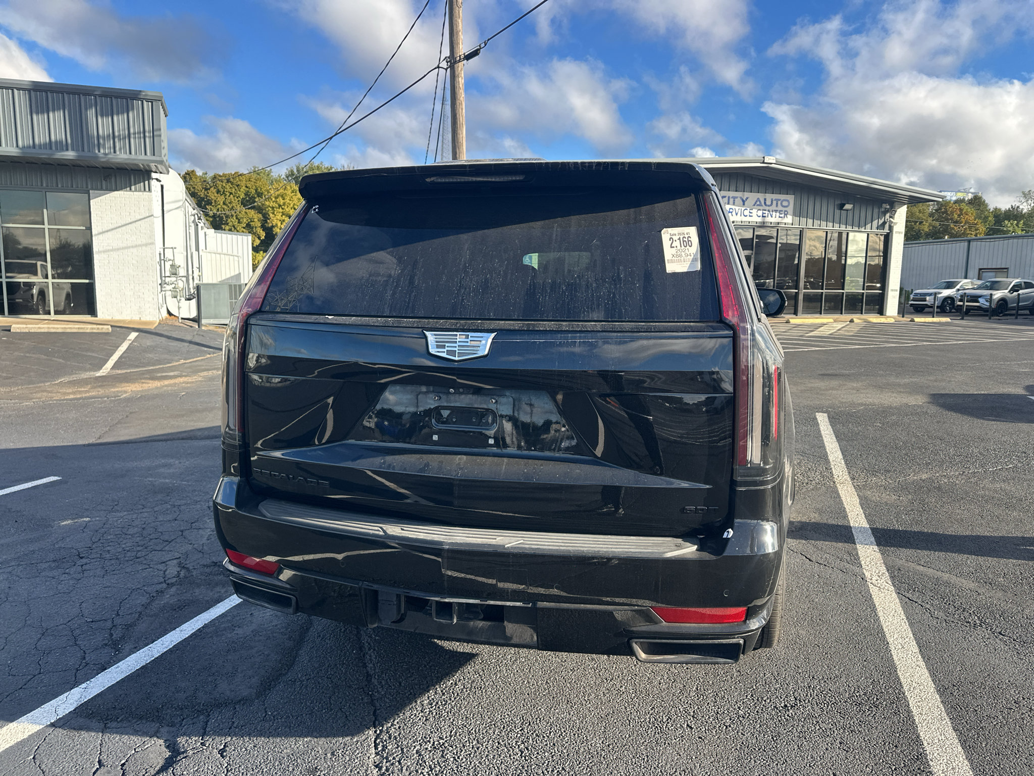 Used 2021 Cadillac Escalade Sport Platinum w/ LPO, ONYX Package AWD/4WD image 6