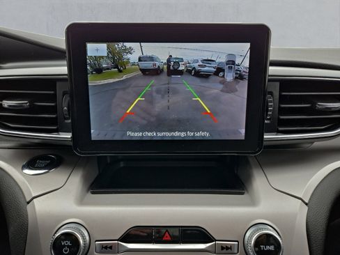 Certified 2023 Ford Explorer XLT w/ Equipment Group 202A AWD/4WD image 19