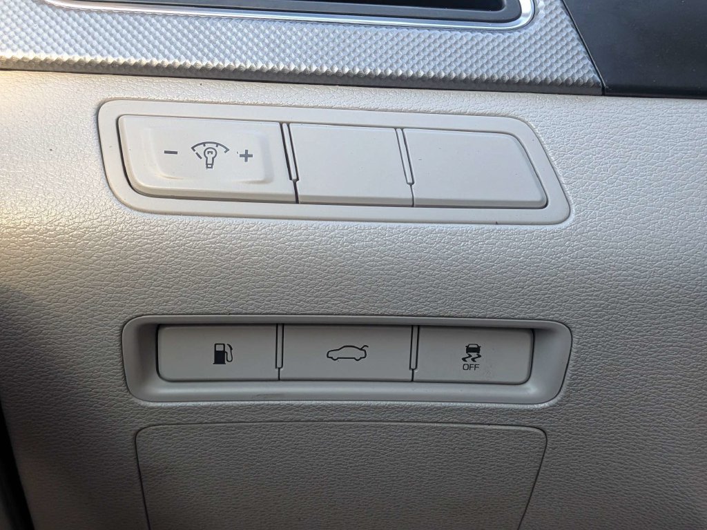 Used 2015 Hyundai Sonata SE FWD image 28
