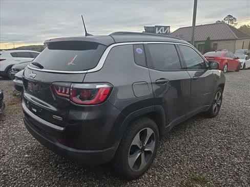 Used 2018 Jeep Compass Latitude w/ Popular Equipment Group image 4