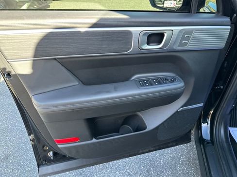 Certified 2025 Hyundai Santa Fe Limited image 10