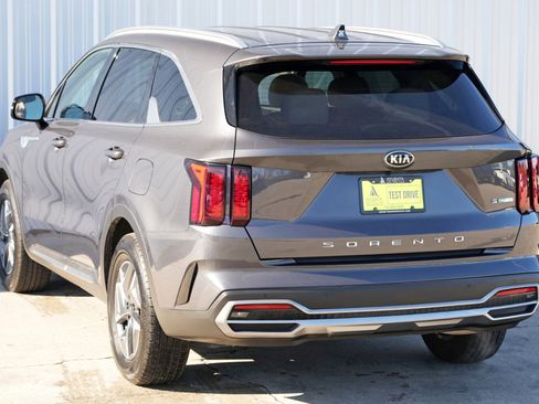 Used 2021 Kia Sorento S image 45