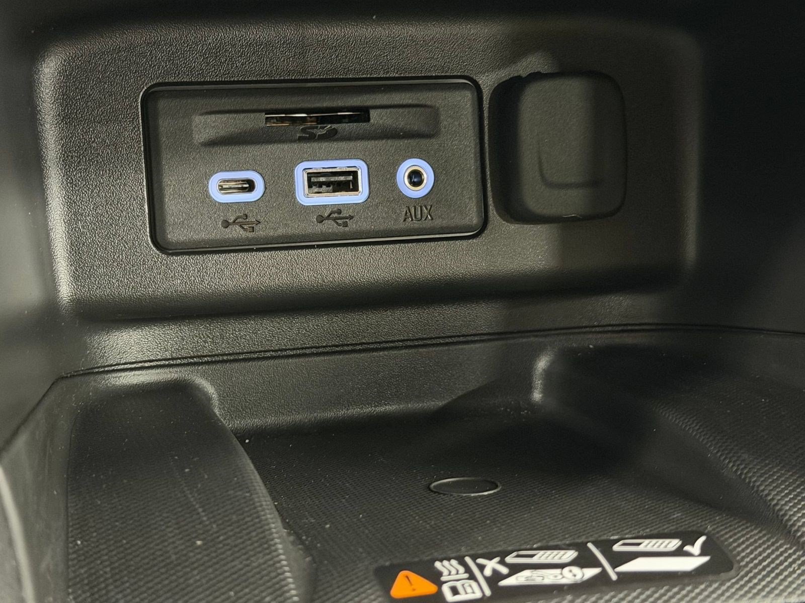 Used 2024 Chevrolet Equinox Premier AWD/4WD image 34