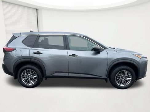 Used 2023 Nissan Rogue S AWD/4WD image 4