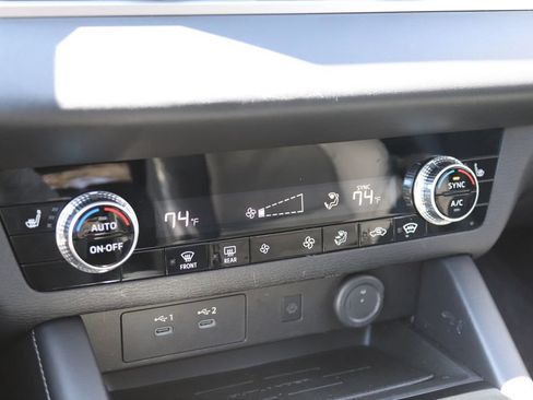 Used 2025 Mitsubishi Outlander SE image 31