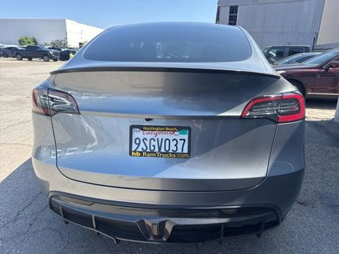 Used 2025 Tesla Model Y Long Range AWD/4WD image 5