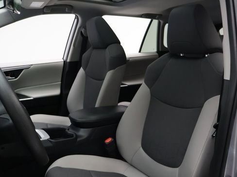 Certified 2025 Toyota RAV4 XLE w/ Convenience Package image 13