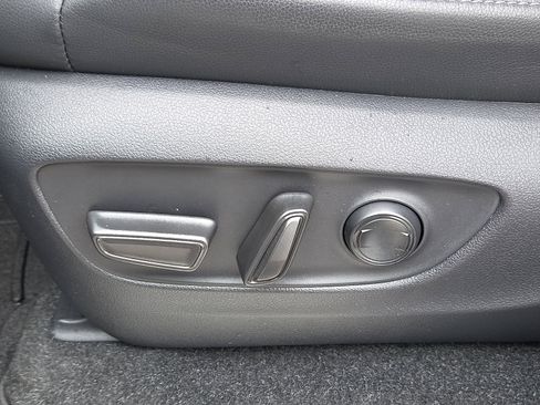 Used 2025 Toyota Land Cruiser AWD/4WD image 15