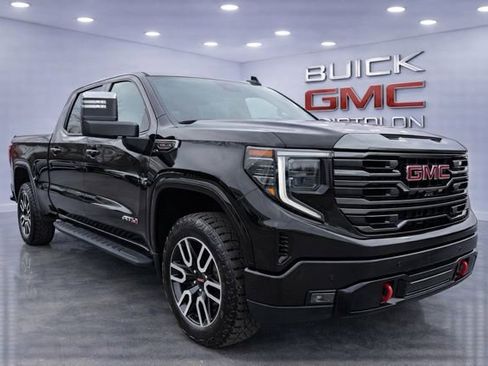 Used 2024 GMC Sierra 1500 AT4 w/ Technology Package image 2