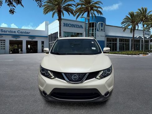 Used 2018 Nissan Rogue Sport SL FWD image 3