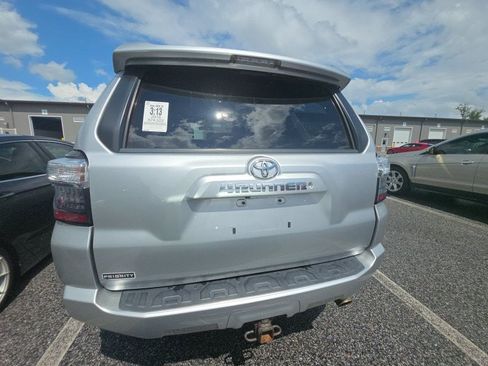 Used 2016 Toyota 4Runner SR5 Premium AWD/4WD image 5