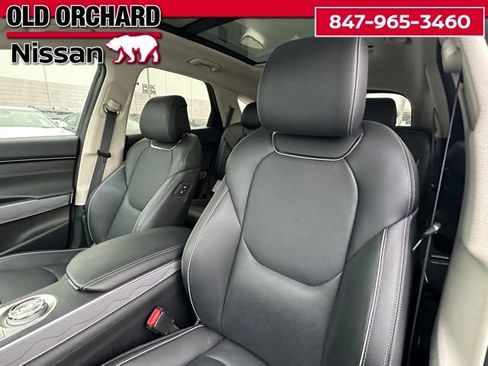 Used 2024 Genesis GV70 2.5T w/ Advanced Package image 12