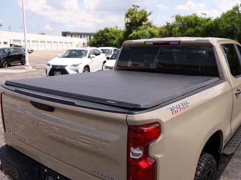 Used 2022 Chevrolet Silverado 1500 Custom Trail Boss AWD/4WD image 7