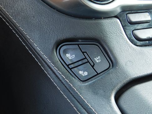 Used 2015 Chevrolet Tahoe LTZ AWD/4WD image 26
