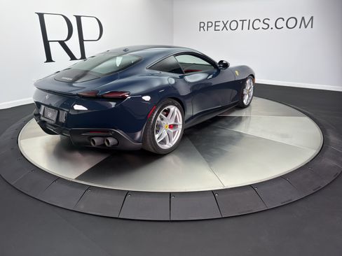 Used 2021 Ferrari Roma RWD image 6