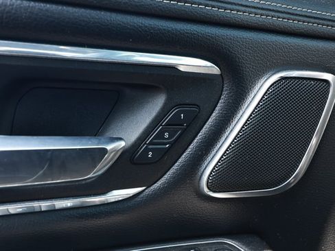 Used 2022 RAM 1500 Laramie AWD/4WD image 21