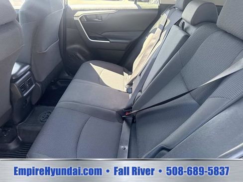 Used 2024 Toyota RAV4 LE AWD/4WD image 15