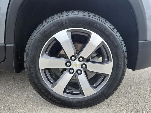 Used 2018 Chevrolet Traverse LT w/ LPO, Floor Liner Package AWD/4WD image 9