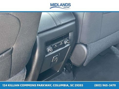 Used 2023 Chevrolet Traverse LT FWD image 13