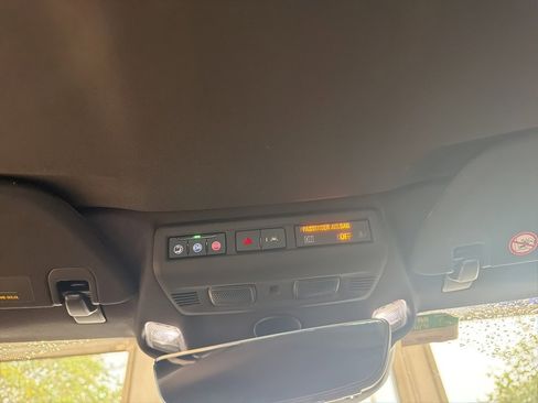 Certified 2024 Chevrolet Corvette Stingray Convertible w/ 1LT image 17