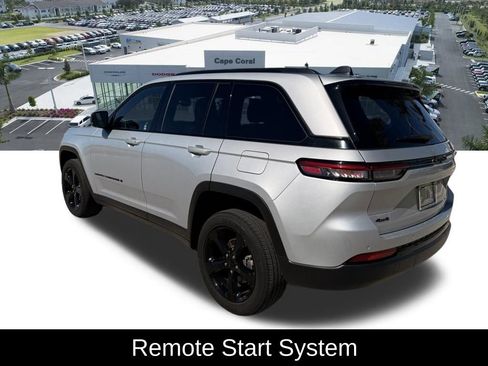 Certified 2023 Jeep Grand Cherokee Altitude AWD/4WD image 6