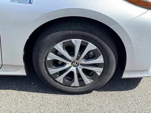 Used 2020 Toyota Prius Prime XLE w/ Carpet Mat Package FWD image 7