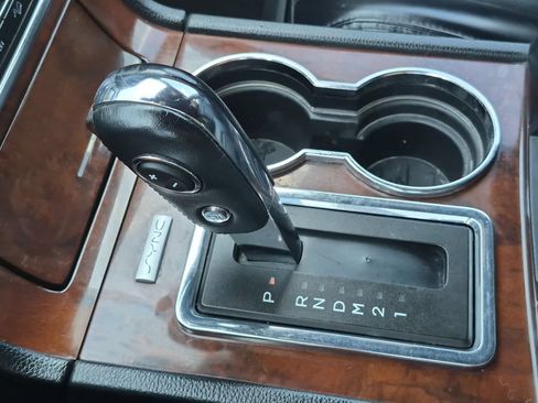 Used 2017 Lincoln Navigator Select AWD/4WD image 33