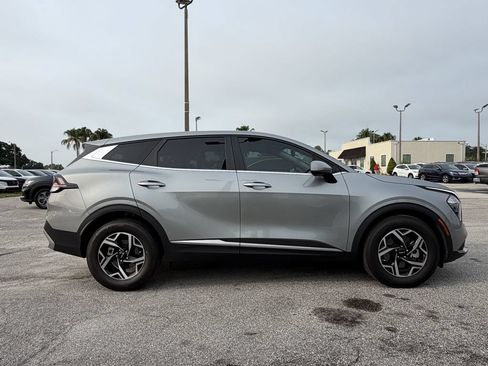 Used 2023 Kia Sportage LX FWD image 4