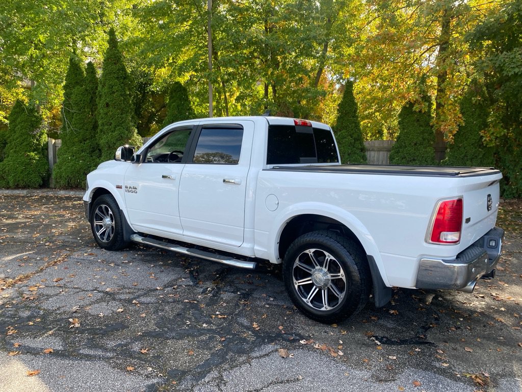 Used 2015 RAM 1500 Laramie w/ Convenience Group AWD/4WD image 3