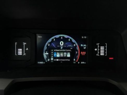 Used 2025 Toyota Tacoma SR5 AWD/4WD image 18
