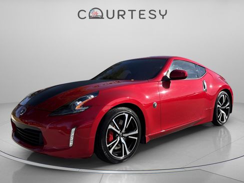 Used 2019 Nissan 370Z Touring Sport image 2