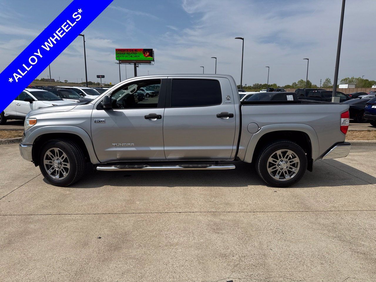 Used 2016 Toyota Tundra SR5 w/ SR5 Upgrade Package RWD image 3