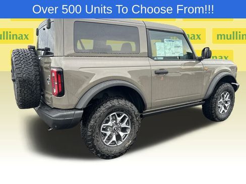 New 2025 Ford Bronco Badlands image 3