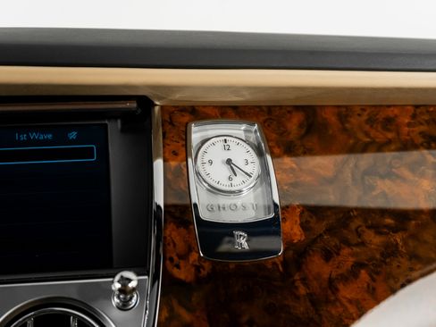 Used 2013 Rolls-Royce Ghost image 37