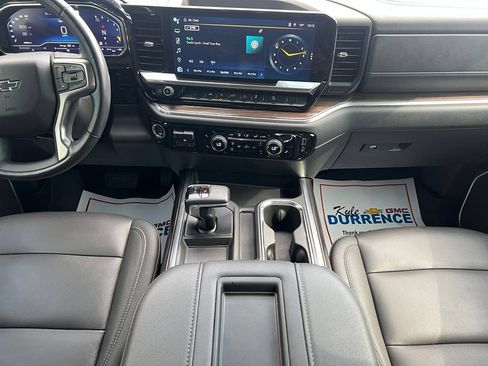 Used 2022 Chevrolet Silverado 1500 LT Trail Boss w/ Convenience Package II AWD/4WD image 11