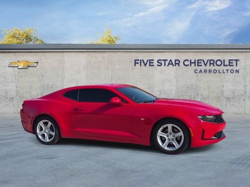 Used 2022 Chevrolet Camaro LT RWD image 9