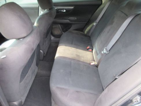 Used 2014 Nissan Altima 2.5 S w/ Display Audio Package FWD image 13