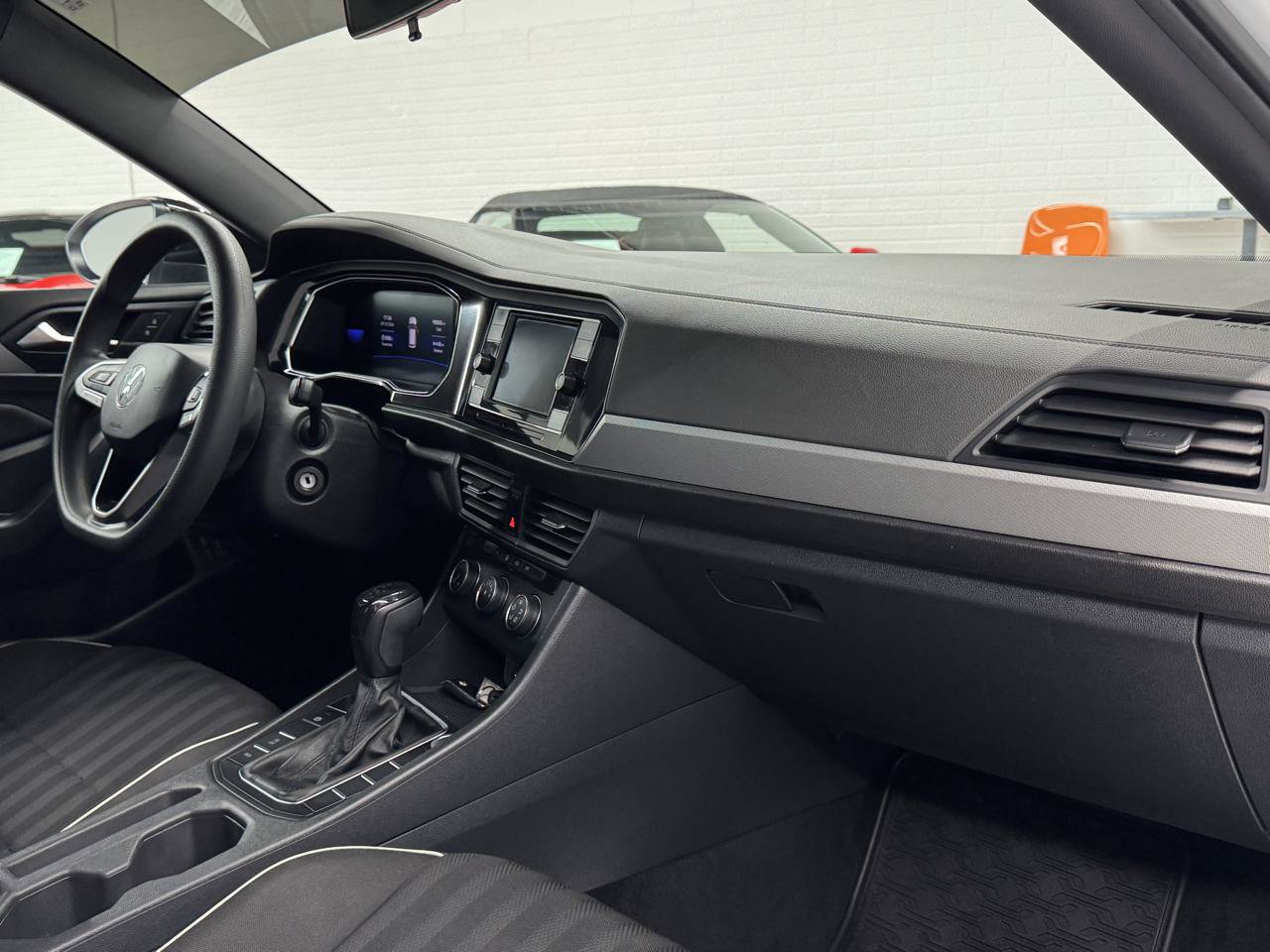 Used 2022 Volkswagen Jetta Sport FWD image 29