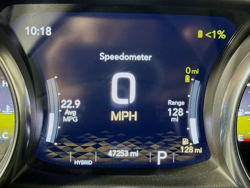 Used 2023 Jeep Wrangler Unlimited Sahara w/ Dual Top Group AWD/4WD image 31