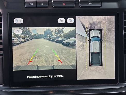 Used 2023 Ford F450 Lariat image 22