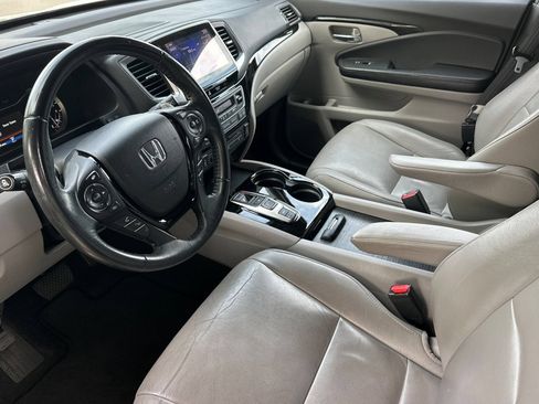 Used 2017 Honda Pilot Touring image 7