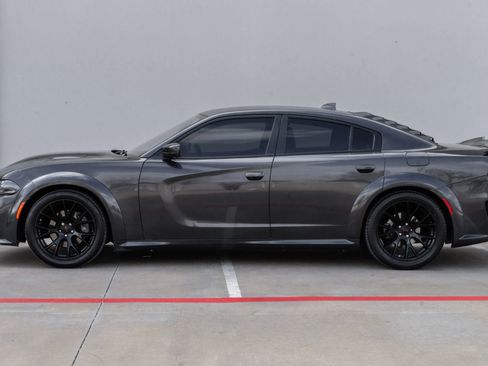 Used 2022 Dodge Charger R/T w/ Blacktop Package image 8