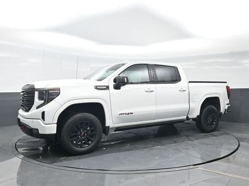 Used 2022 GMC Sierra 1500 AT4X image 2